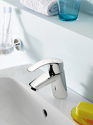 Фото Смеситель Grohe Eurosmart New 23124002 для раковины с гигиеническим душем