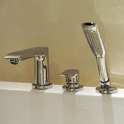 Фото Смеситель Hansgrohe Metris 31190000 на борт ванны