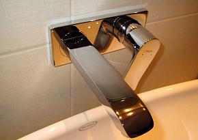 Фото Смеситель Hansgrohe Metris 31086000 для раковины