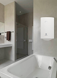Фото Водонагреватель Electrolux EWH 50 Quantum Pro