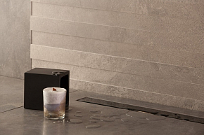 Фото Душевой лоток Pestan Confluo Frameless Line 650 black glass