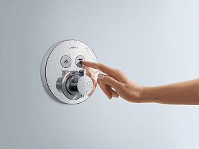 Фото Термостат Hansgrohe ShowerSelect S 15743000 для душа