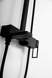 Фото Душевая стойка BelBagno Luce LUC-VSCM-NERO
