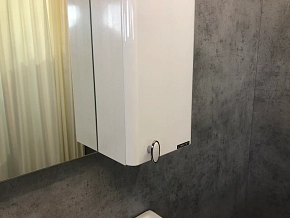 Фото Зеркало-шкаф Comforty Неаполь 65 белый глянец