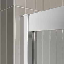 Фото Душевая дверь в нишу BelBagno Luce BF-1-130-C-Cr